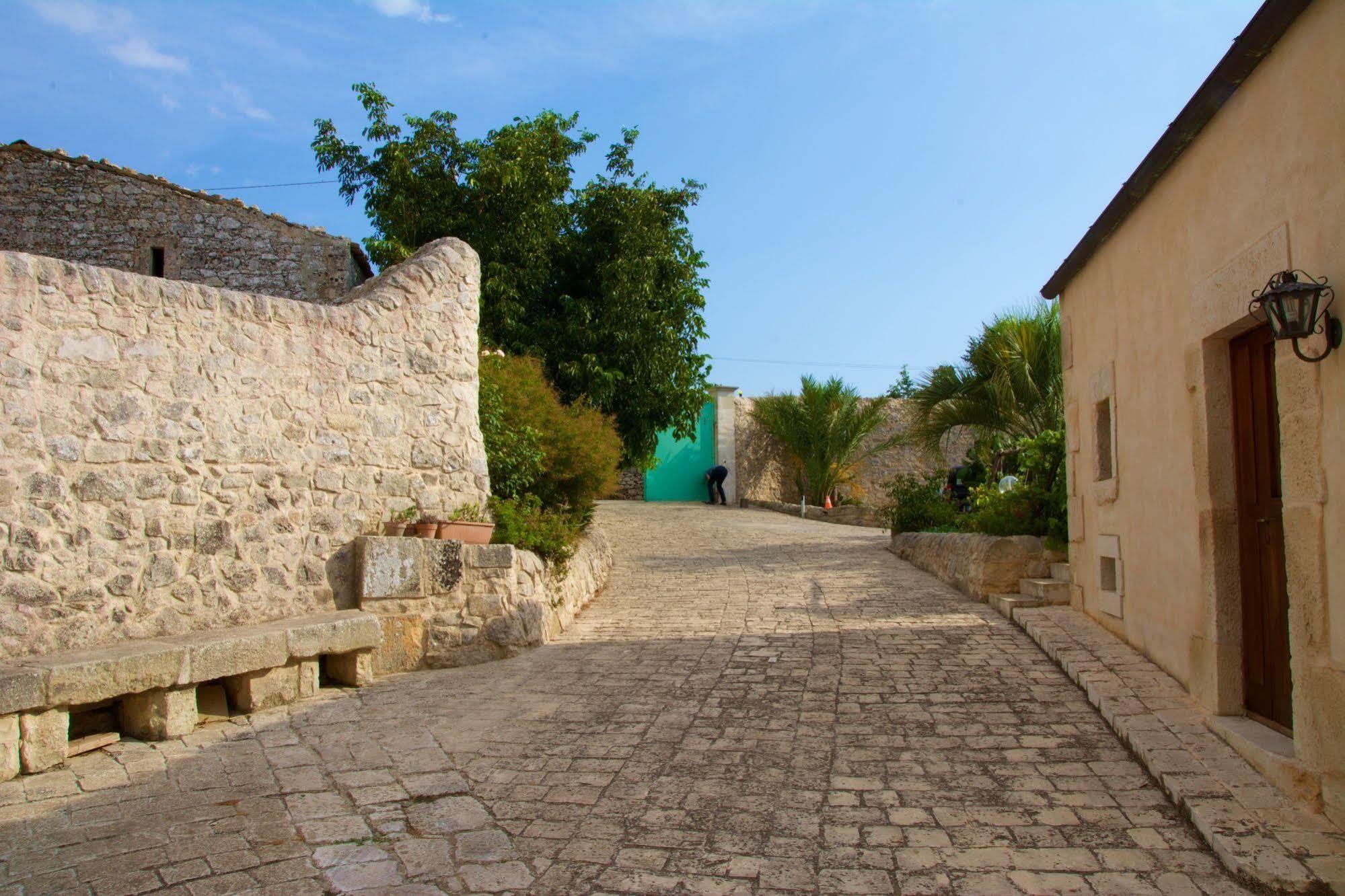 Relais Cimilla B&B Ragusa Exterior photo